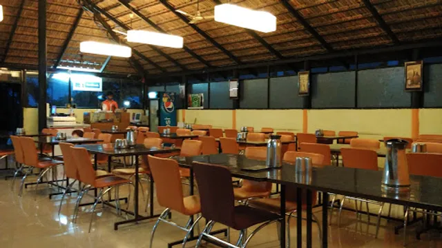 Rasooi Delite - Family Restaurant