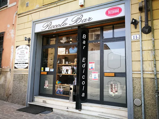 Piccolo Bar