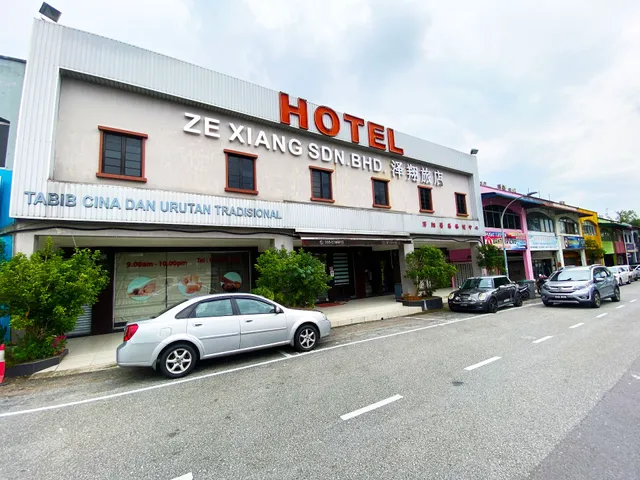 Ze Xiang Hotel - Desa Jaya Ikea Self Check in