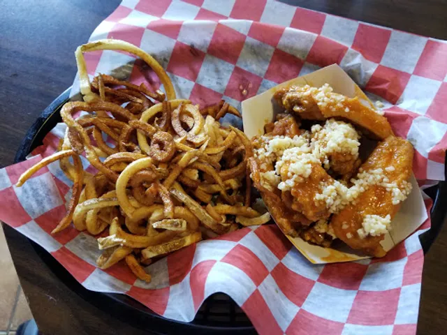 Wings 'N Things Cortez