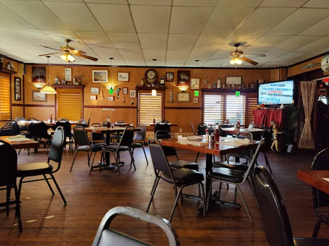 Ray's Diner and Tavern