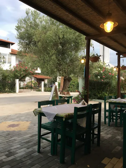 Mandala Alter Tavern