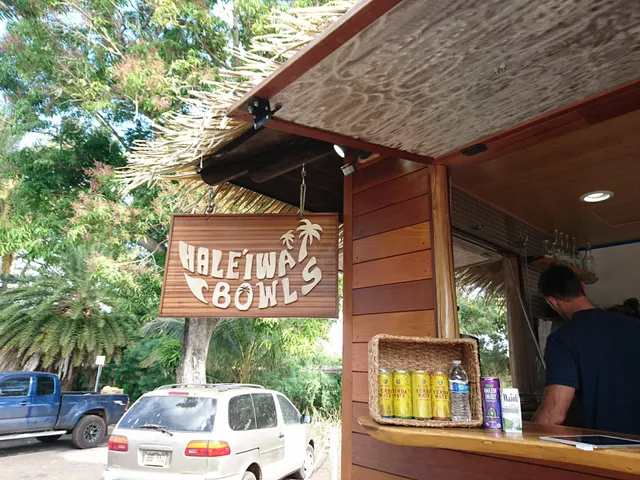 Haleʻiwa Bowls