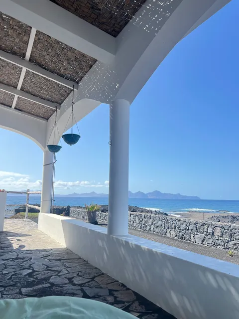 CASA BRANCA PRAIA DE TOPO PORTO NOVO