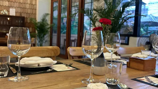 La Friandise Restaurant & Coffee Shop