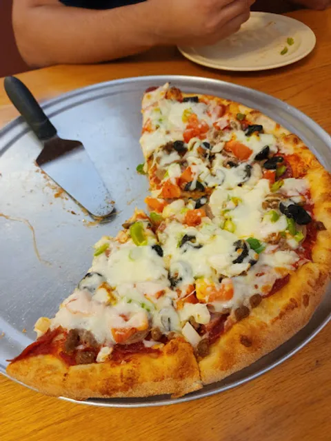 Carolina Pizzaria & Grill