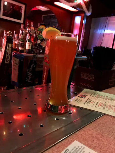 Kelly's Bar & Lounge