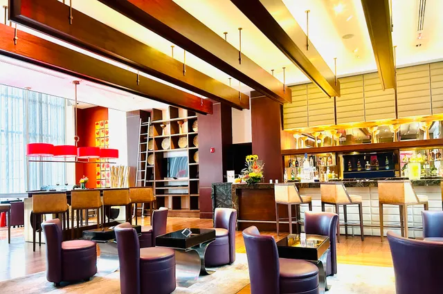 TANOSHII Japanese Cuisine & Bar Zona G