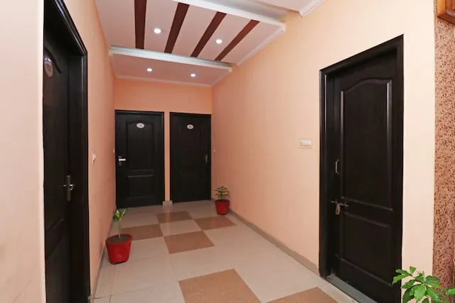 Hotel O Alpine Residency