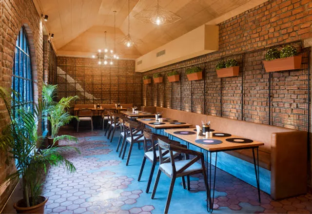 The Outhouse Bistro (Hotel Aida)