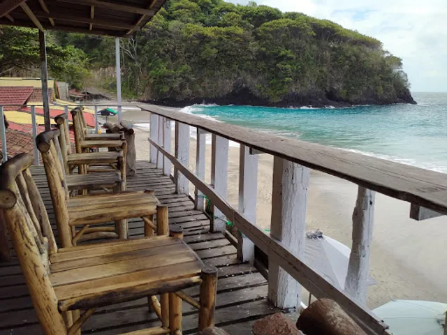 D.Tropical Warung Pasir Putih