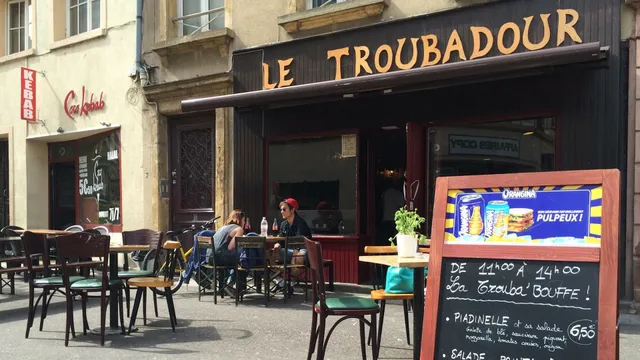 Le Troubadour