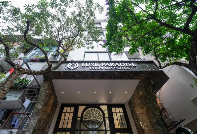 Luxe Paradise Premium Hotel