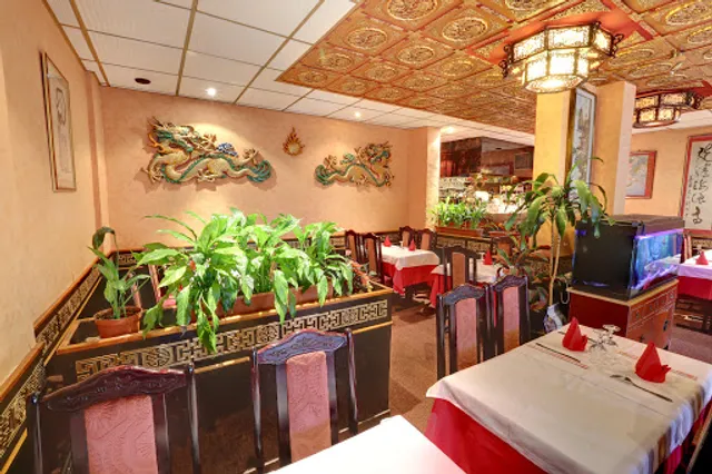 Le Grand Dragon Village