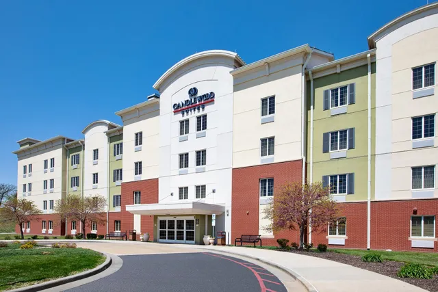 Candlewood Suites Building 6956