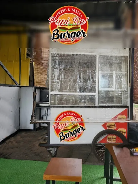 Papi Ré Burger Cirendeu