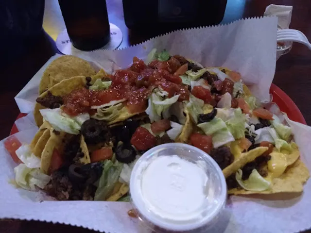 5th Street Billiards Bar & Grill