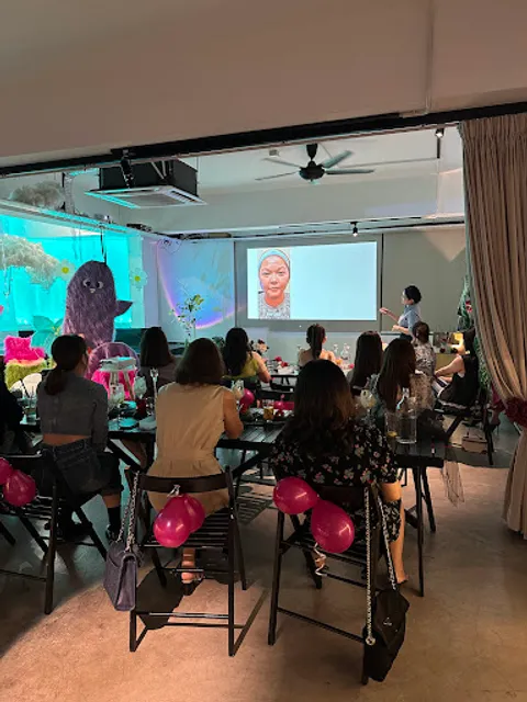 Fanny’s Cafe (Paw Journey)