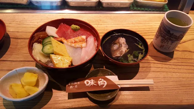 Mikaku Sushi