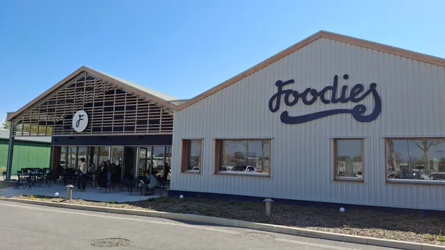 FOODIES RESTAURANT