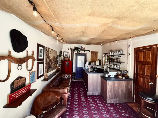 T-Lazy-7 Coffee House