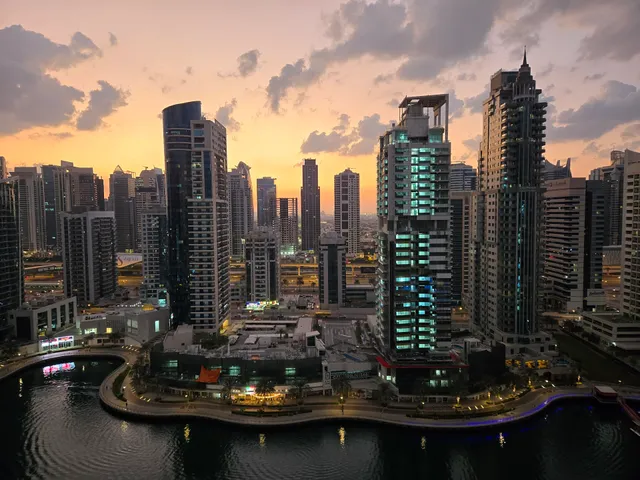 Fairfield Tower - Park Island