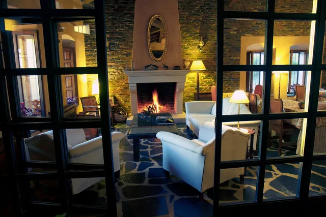 Palacio Viejo de las Corchuelas | Alojamiento en Monfragüe