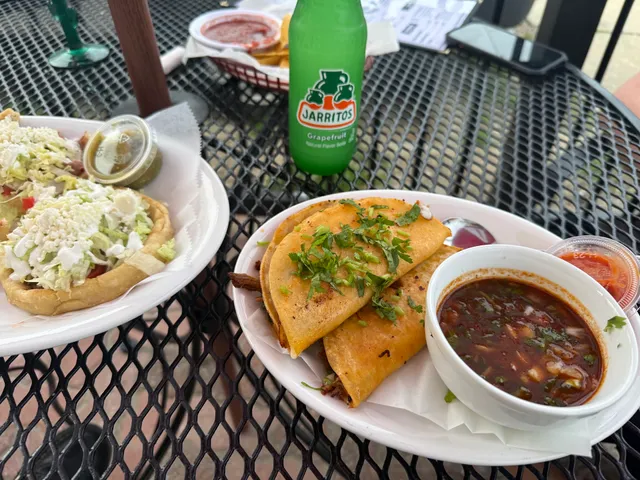 El Chupakabra Mexican Restaurant