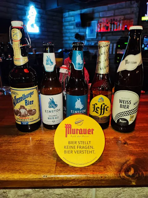 Heavy Rotation Musicstore & Bar