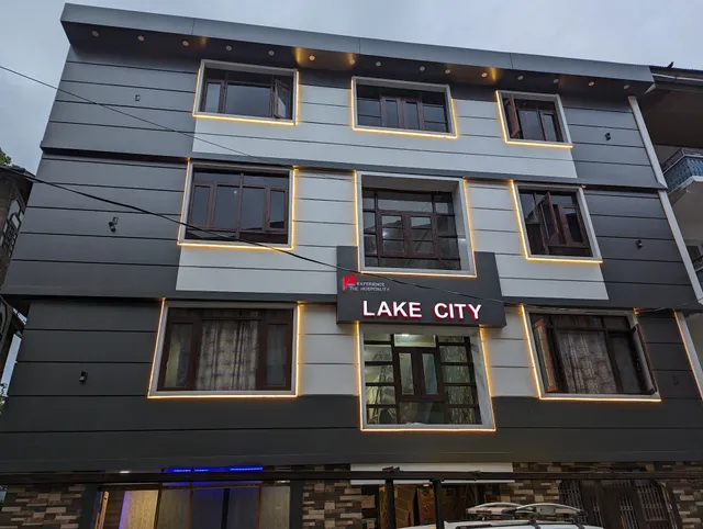 HOTEL LAKE CITY