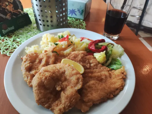 MÁNESKA POLÉVKOVÝ BAR