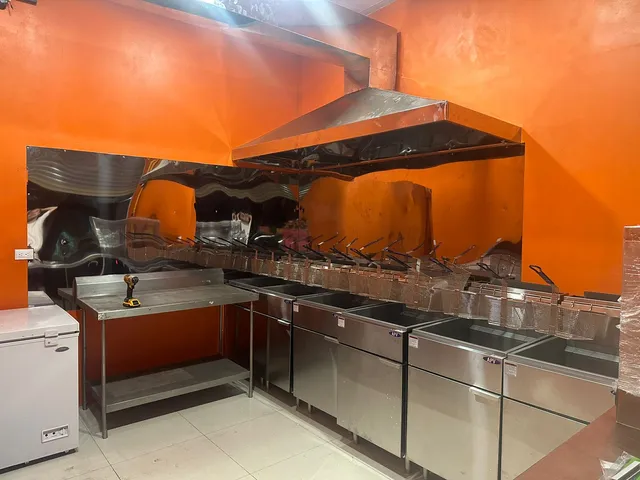 Pollos Yeye • Grecia