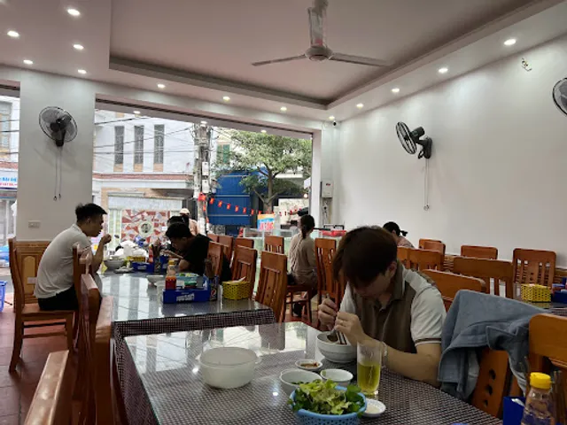 Nhà Hàng Việt Hải (Viet Hai Restaurant)