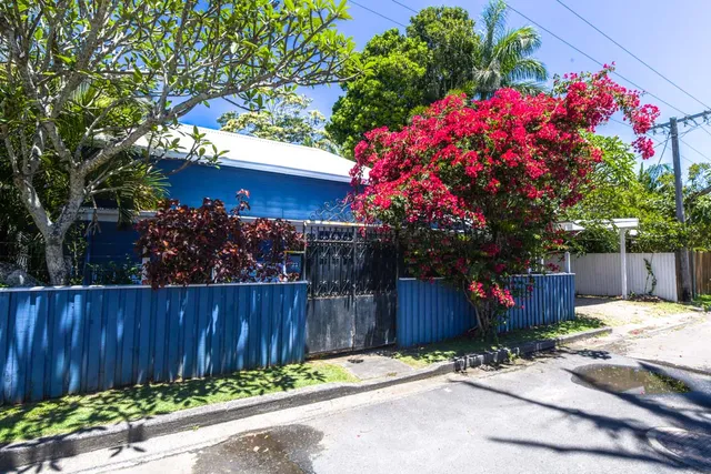 Shirley Blue - Byron Bay Accommodation