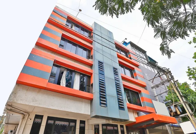 OYO 13398 Hotel Relish