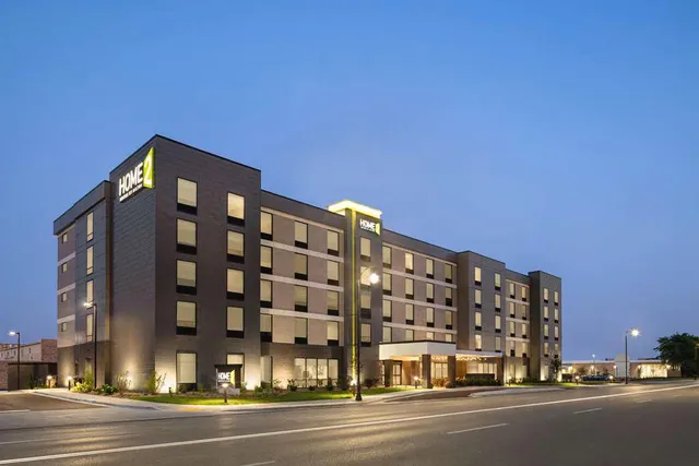 Home2 Suites by Hilton Milwaukee West