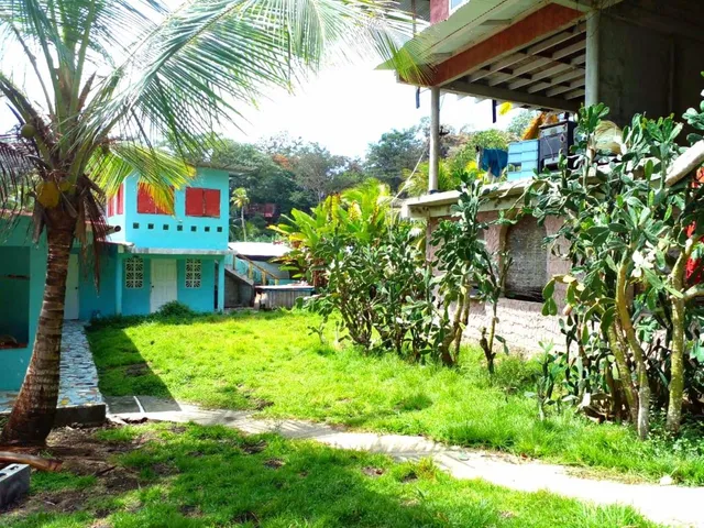 Toucan Smiles Hostel and Pizzeria