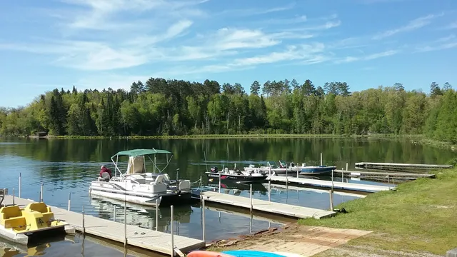 Straight Pines Resort