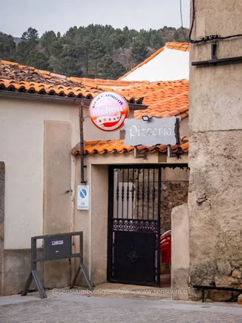 Bar Capirotis Pizzeria