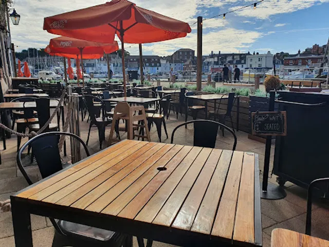 The George Bar & Grill