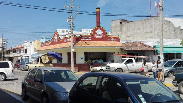 Pollo Feliz Palmar de Aramara