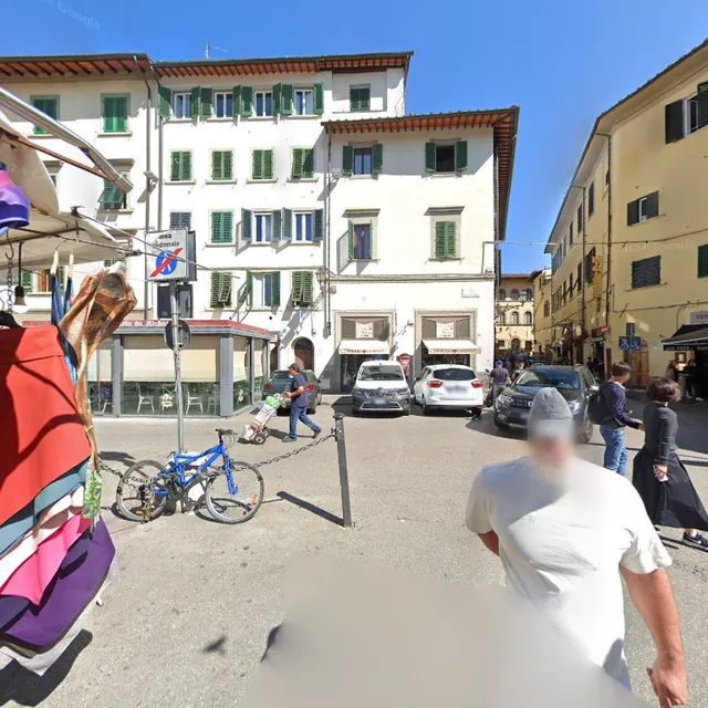 Piazza del Mercato Centrale, 22r