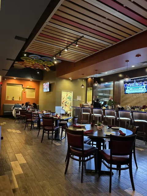 Manee Thai Cuisine & Bar The Colony