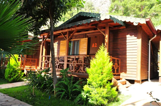 Twin Inns & Bungalow