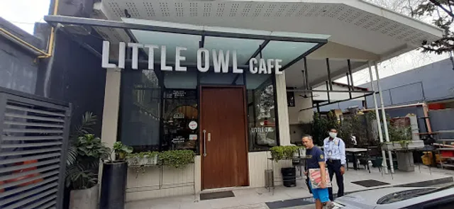 LOLA Cafe - Broadway (New Manila)