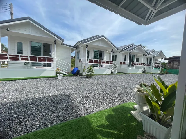 The white house resort 29