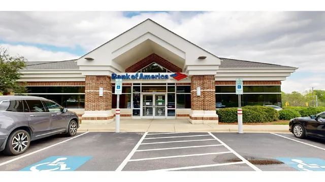 Bank of America (with Drive-thru ATM)