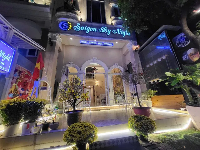 SAIGON BY NIGHT LUXURY HOTEL