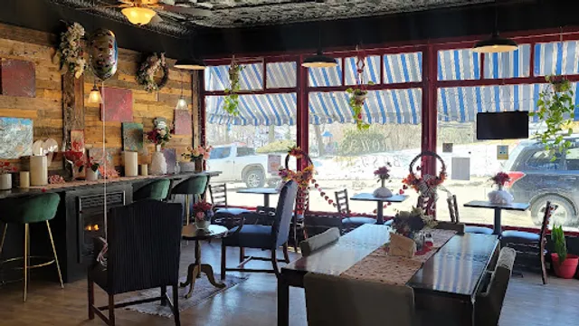 Common Grounds Bistro