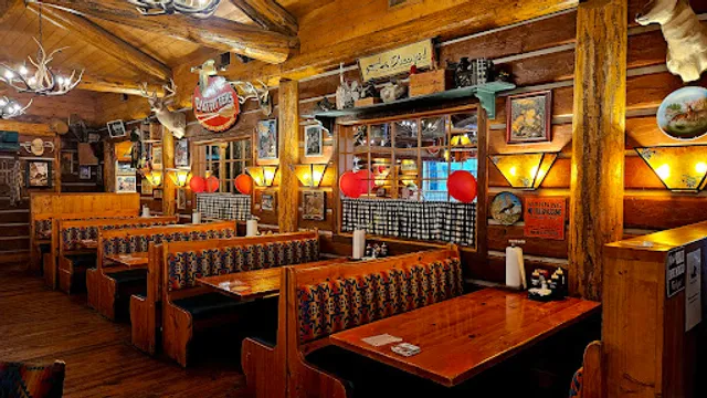 Famous Dave's Bar-B-Que